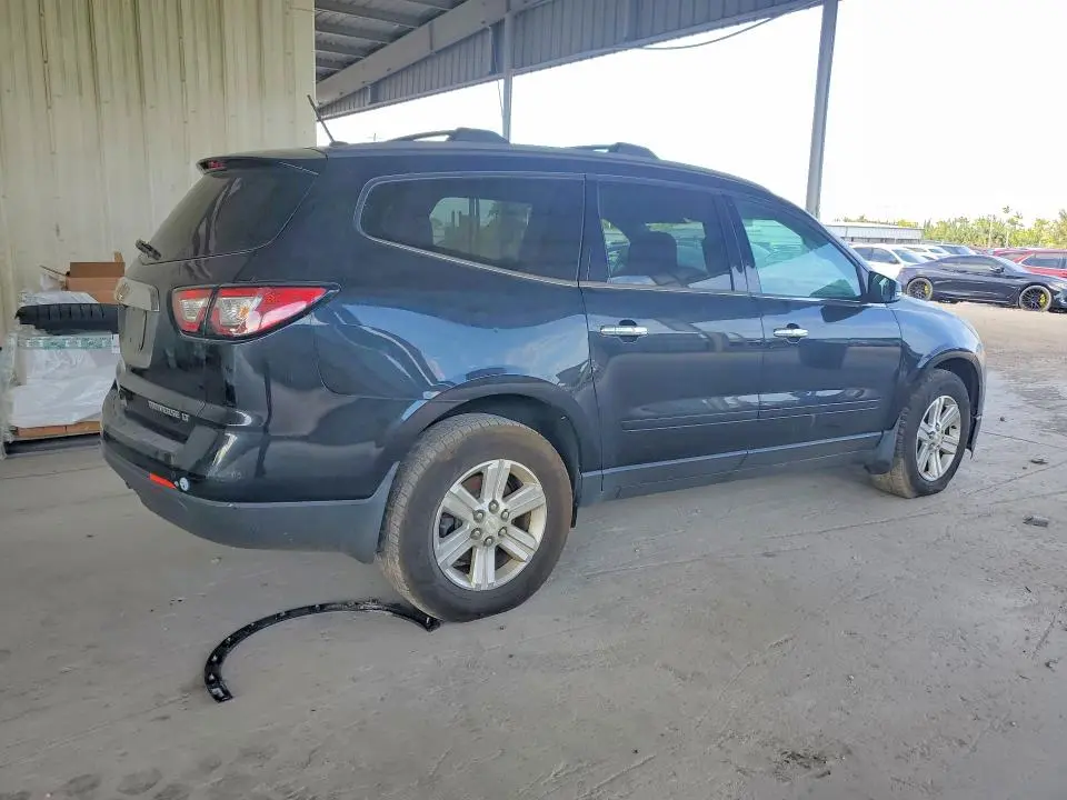 2014 CHEVROLET TRAVERSE LT  