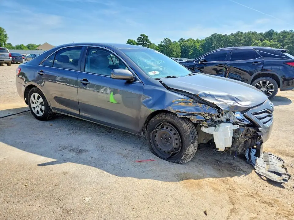 2011 TOYOTA CAMRY LE  