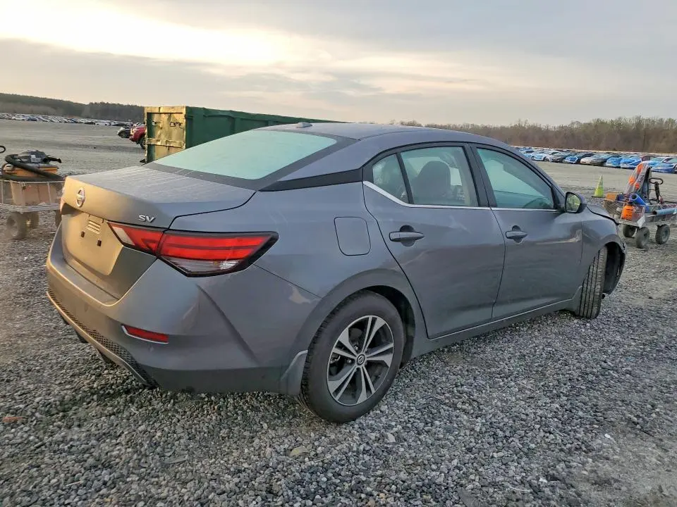 2022 NISSAN SENTRA SV  