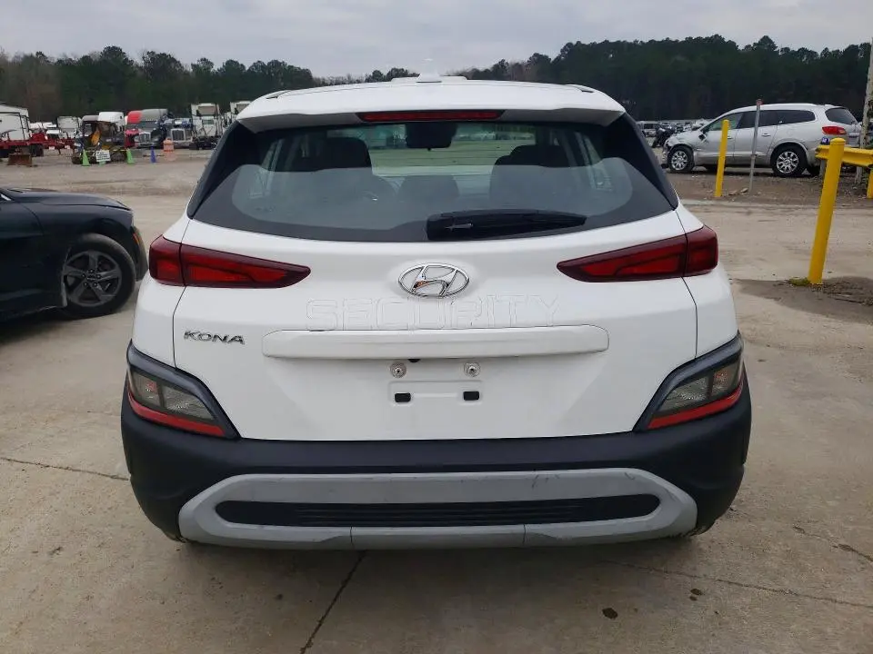2023 HYUNDAI KONA SE  