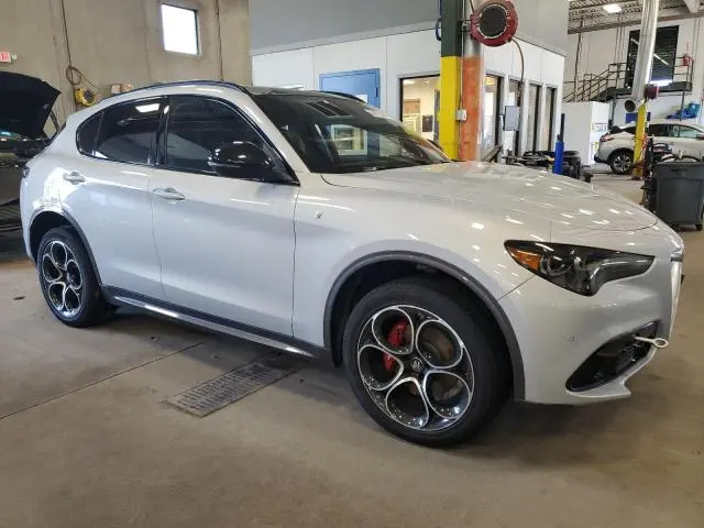 2024 ALFA ROMEO STELVIO TI  