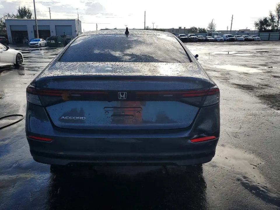 2025 HONDA ACCORD LX  