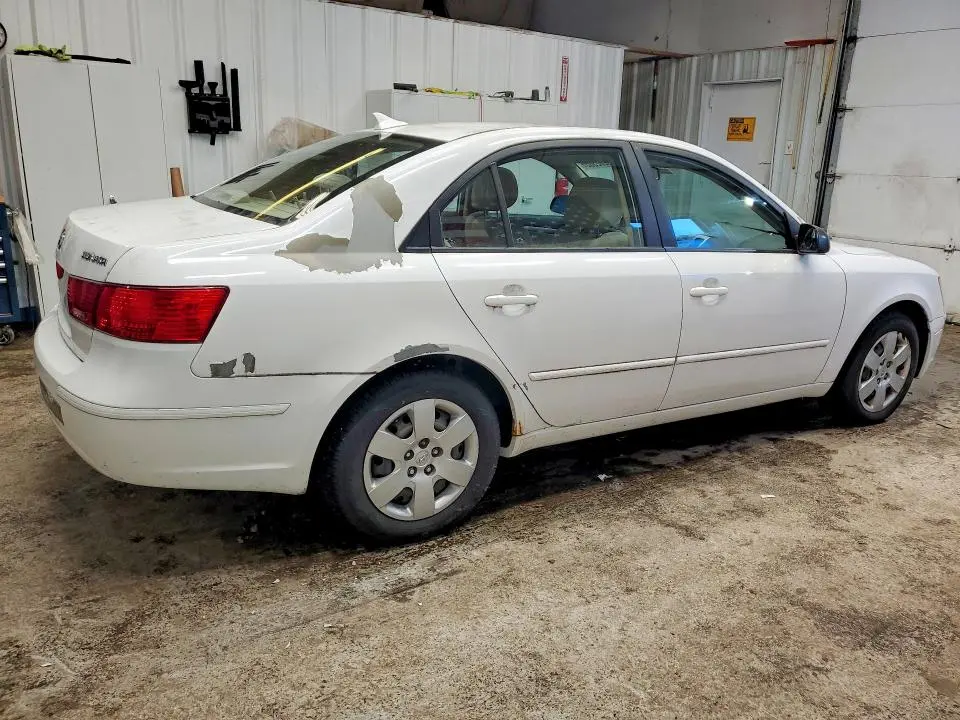 2010 HYUNDAI SONATA   