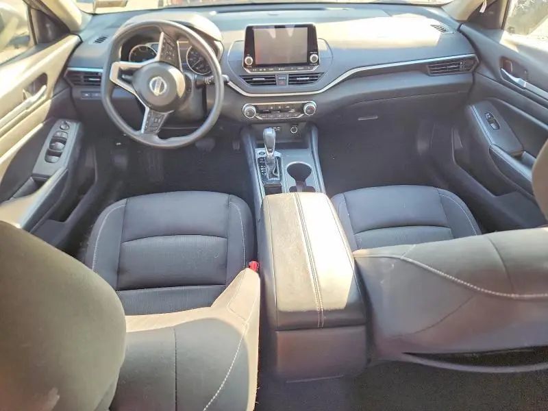2022 NISSAN ALTIMA SV  