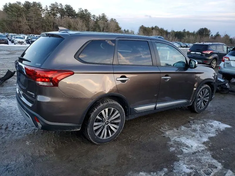 2019 MITSUBISHI OUTLANDER SE  