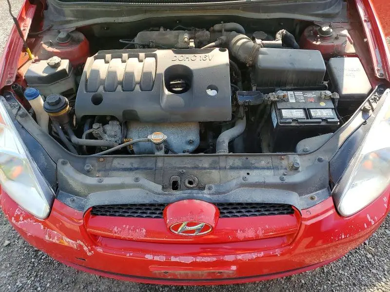 2010 HYUNDAI ACCENT SE  