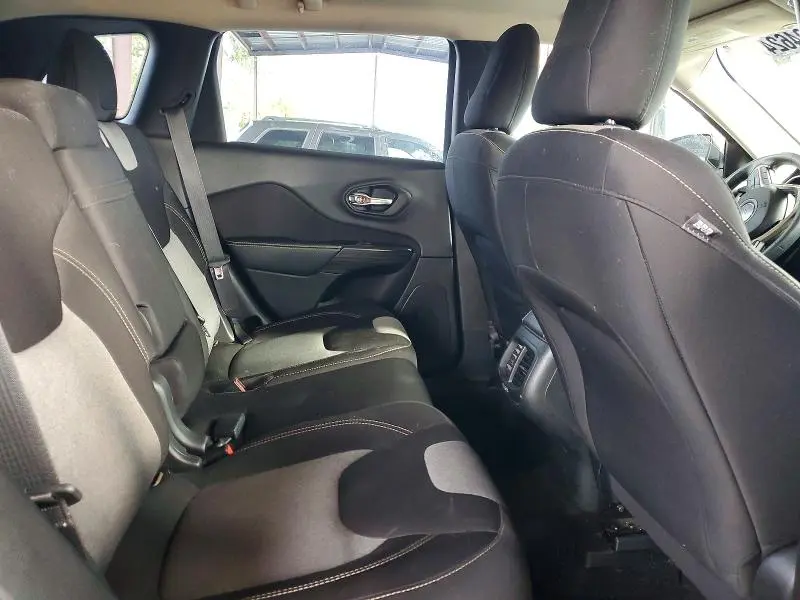 2015 JEEP CHEROKEE SPORT  