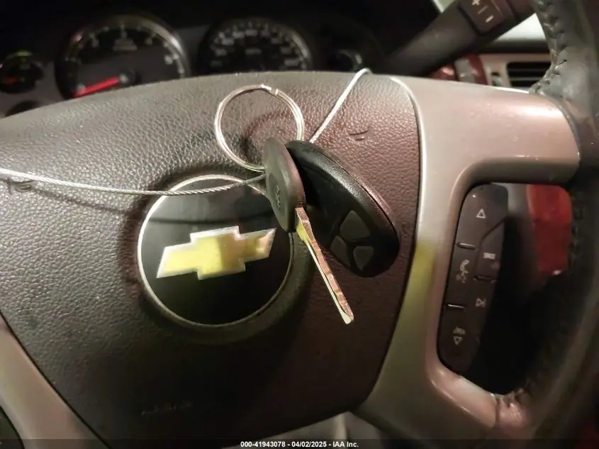 2013 CHEVROLET AVALANCHE LS