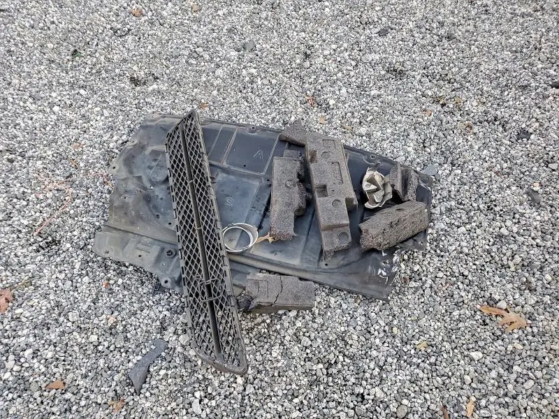 2010 INFINITI G37 BASE  