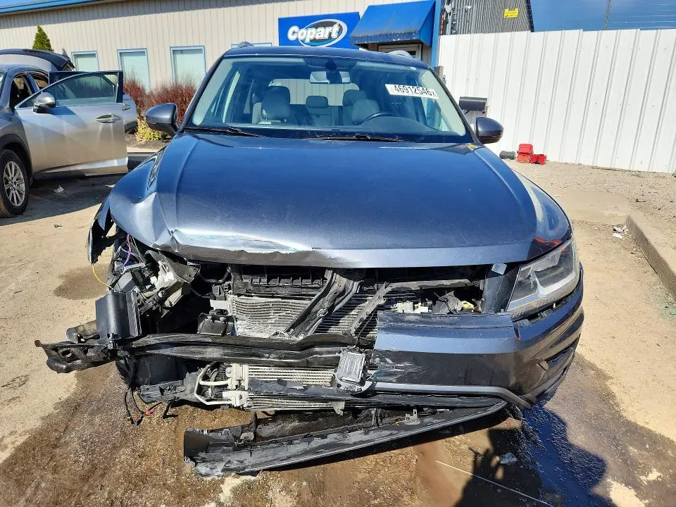 2018 VOLKSWAGEN TIGUAN SE  