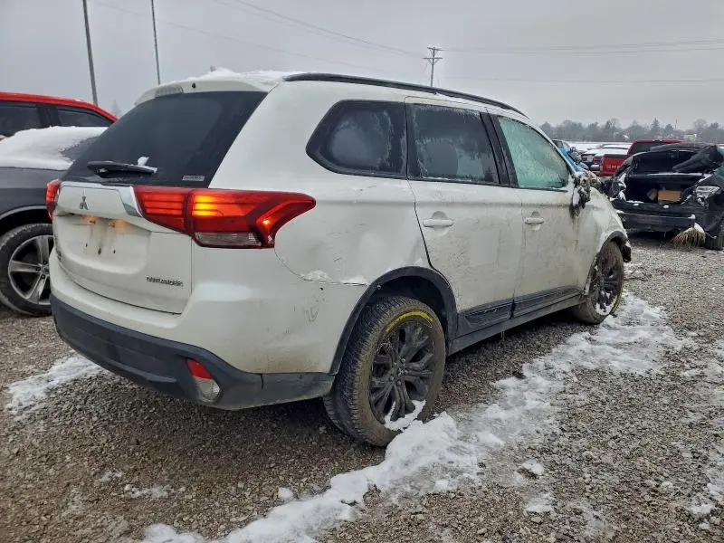 2018 MITSUBISHI OUTLANDER SE  