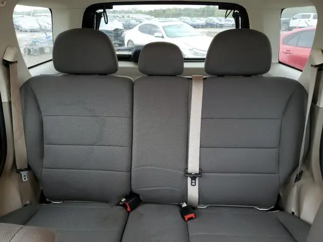 2010 FORD ESCAPE XLT  