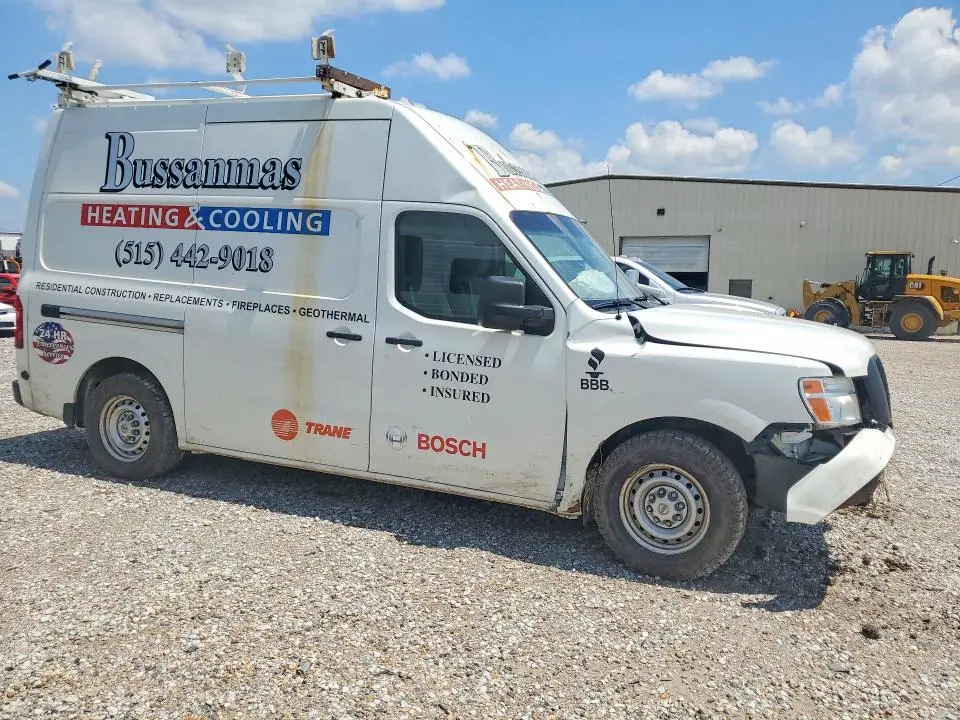 2017 NISSAN NV 2500 HD S  