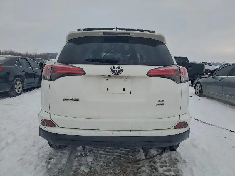 2016 TOYOTA RAV4 LE  