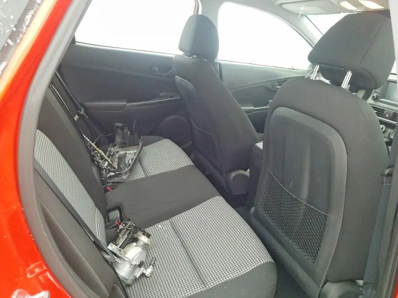 2020 HYUNDAI KONA SE  