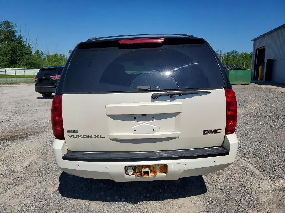 2011 GMC YUKON XL K1500 SLT  