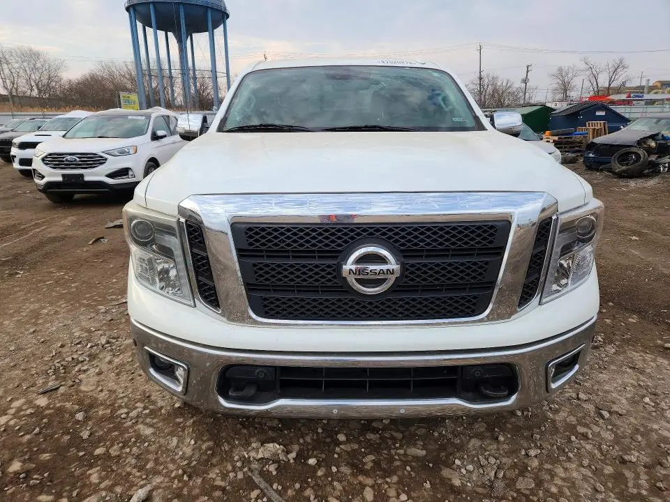 2017 NISSAN TITAN SL  