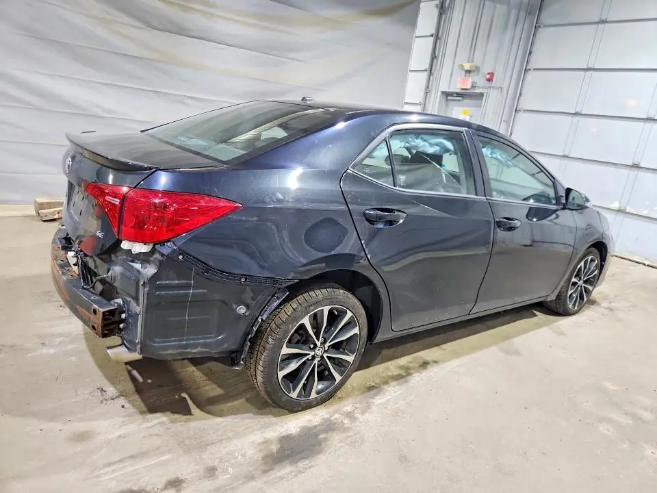 2017 TOYOTA COROLLA SE  