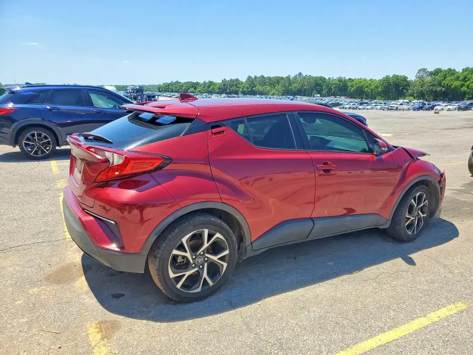 2018 TOYOTA C-HR XLE  
