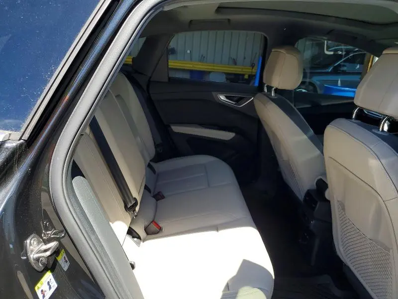 2024 AUDI Q4 E-TRON SPORTBACK PREMIUM  