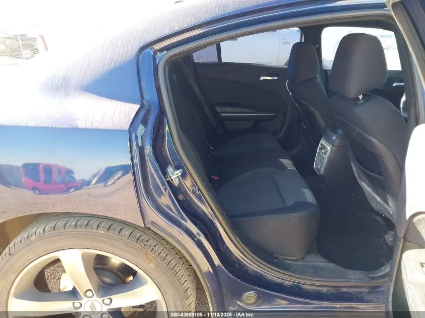 2017 DODGE CHARGER SE RWD