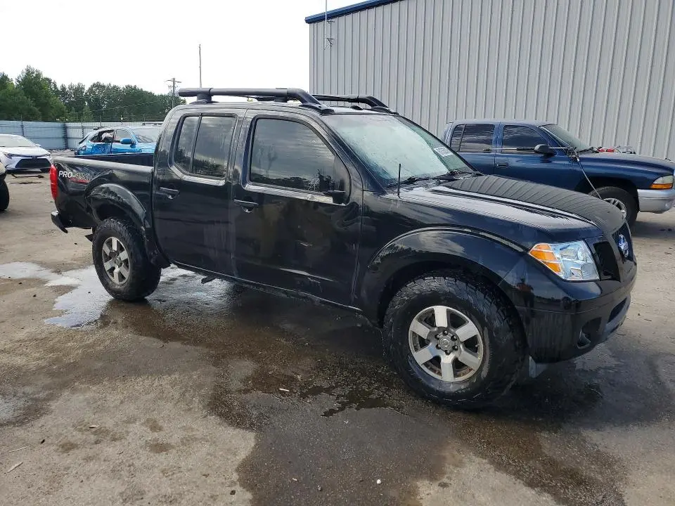 2011 NISSAN FRONTIER S  