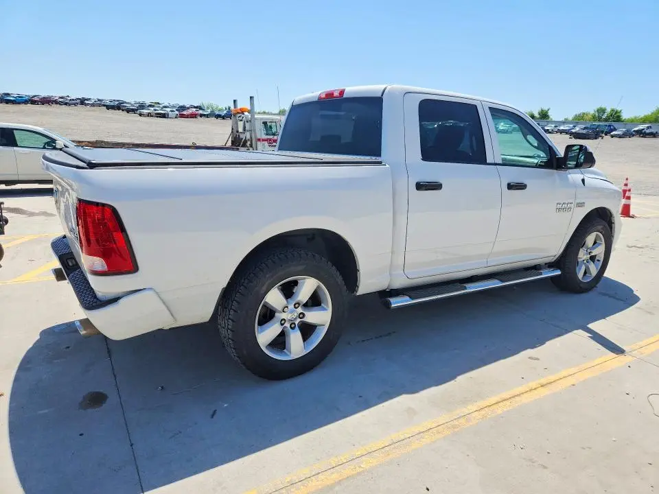 2014 RAM 1500 ST  