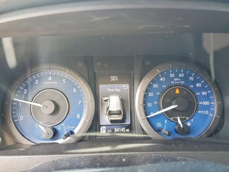 2018 TOYOTA SIENNA LE  