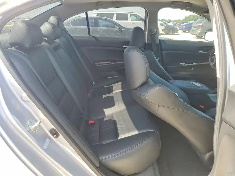 2011 HONDA ACCORD SE  