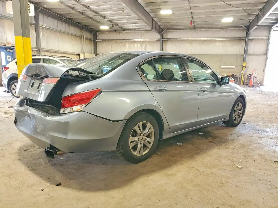 2011 HONDA ACCORD LXP  