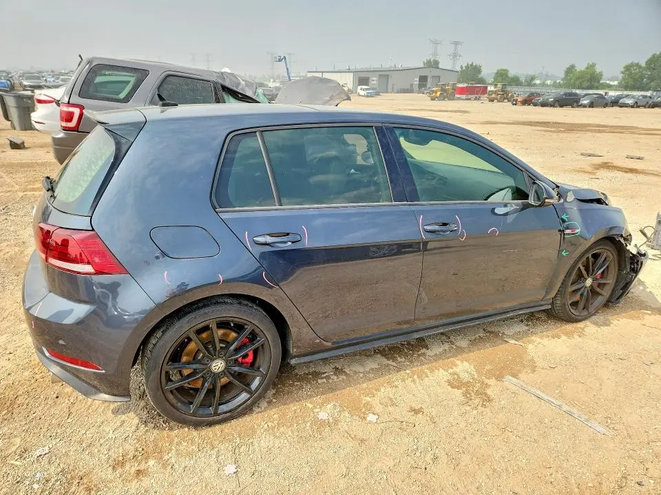 2021 VOLKSWAGEN GTI S  