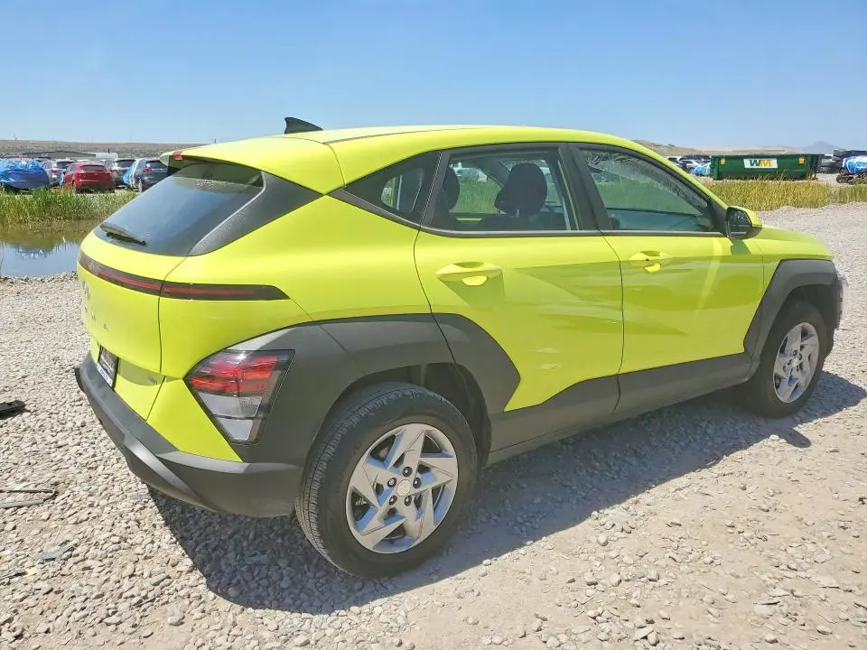2025 HYUNDAI KONA SE  