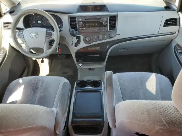 2011 TOYOTA SIENNA LE  