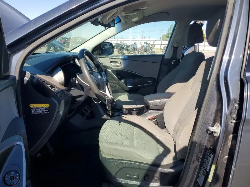 2017 HYUNDAI SANTA FE SE  