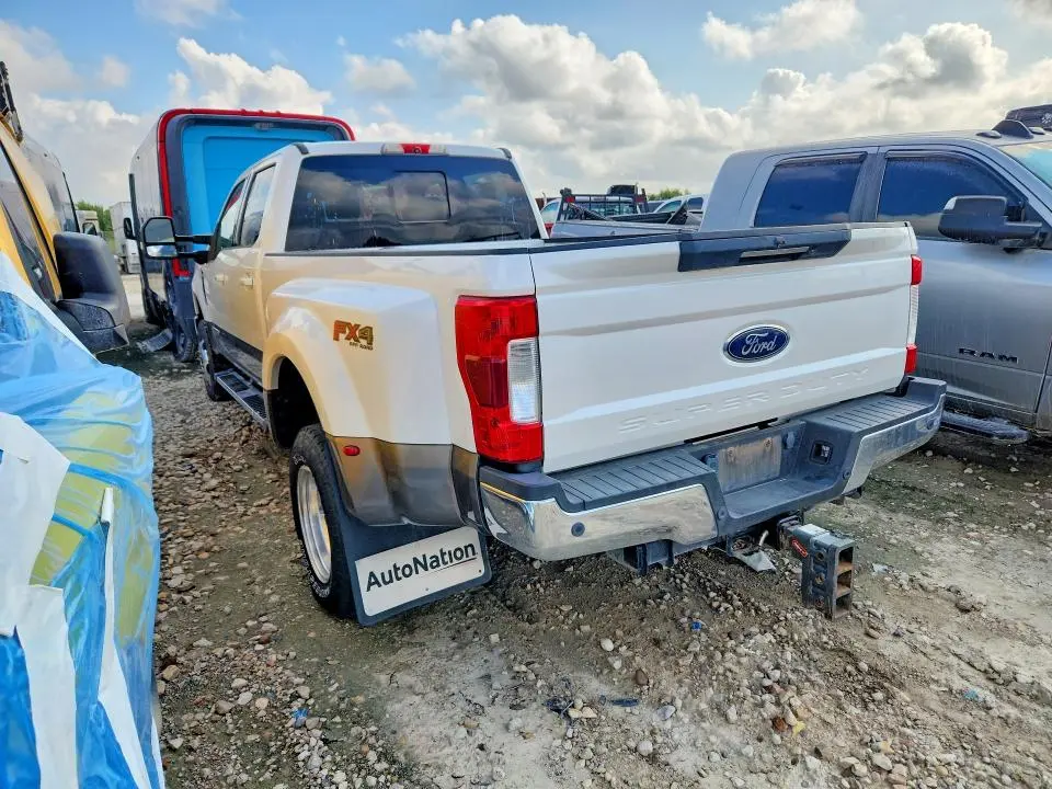 2019 FORD F350 LARIAT