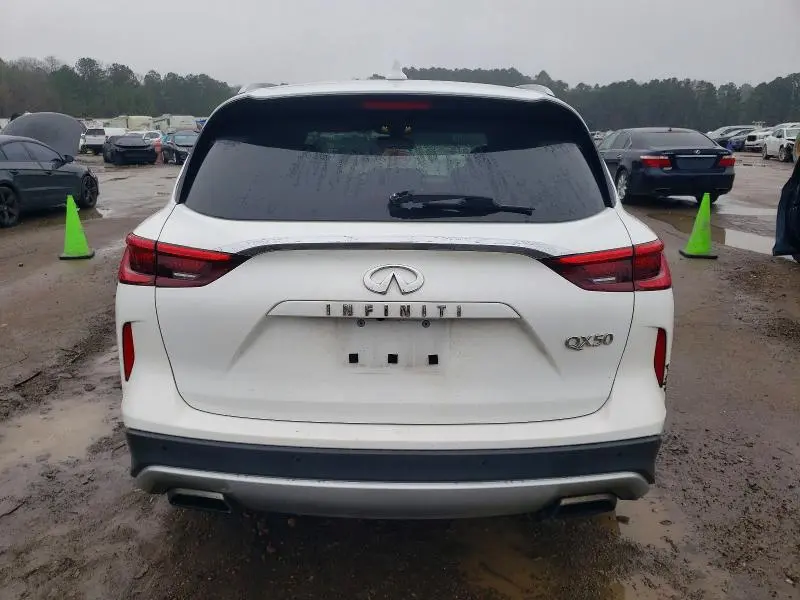 2021 INFINITI QX50 LUXE  