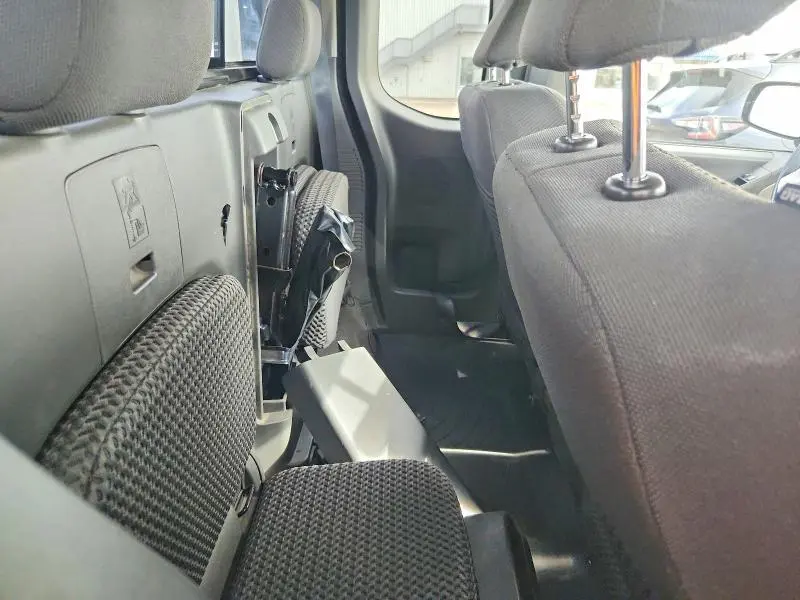 2016 NISSAN FRONTIER SV V6  