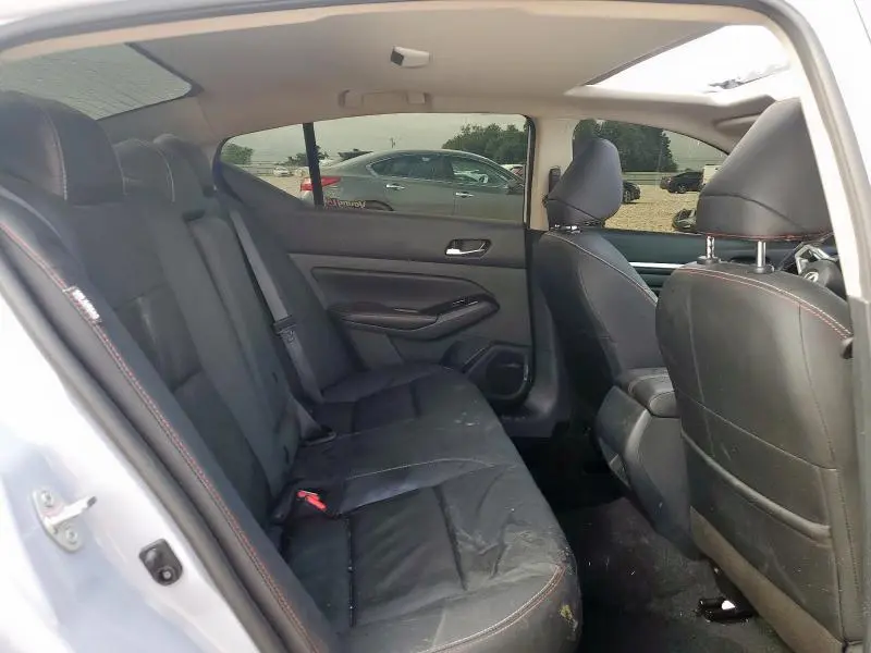 2024 NISSAN ALTIMA SR  