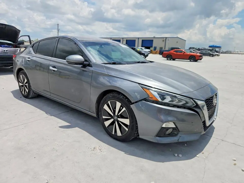 2019 NISSAN ALTIMA SL  