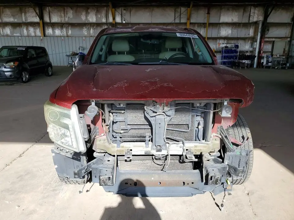 2017 NISSAN TITAN SL  