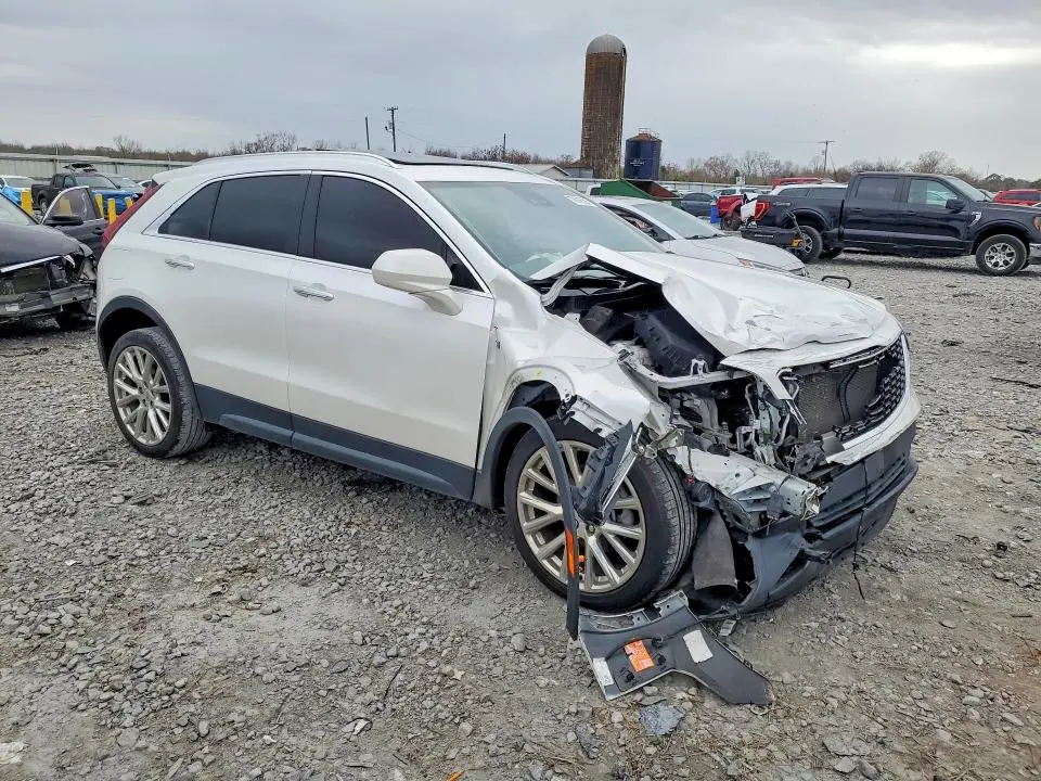 2022 CADILLAC XT4 LUXURY  