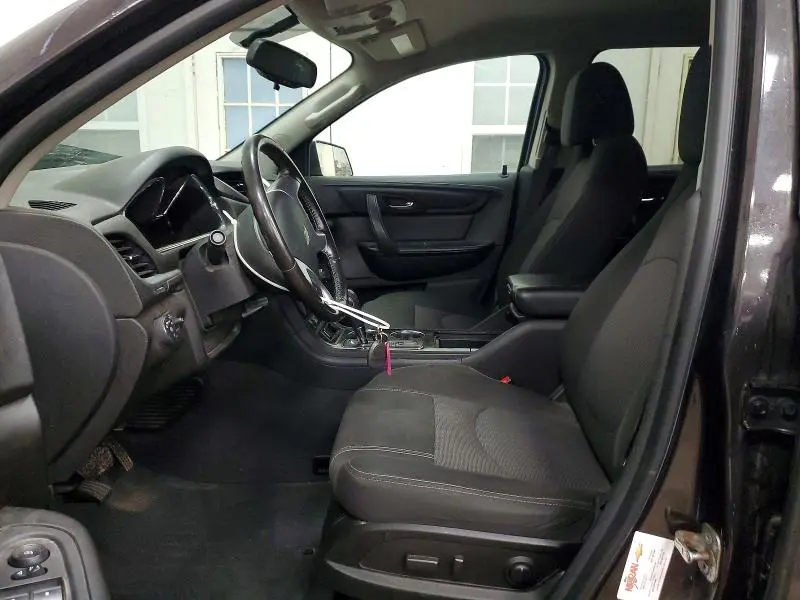 2017 CHEVROLET TRAVERSE LT  