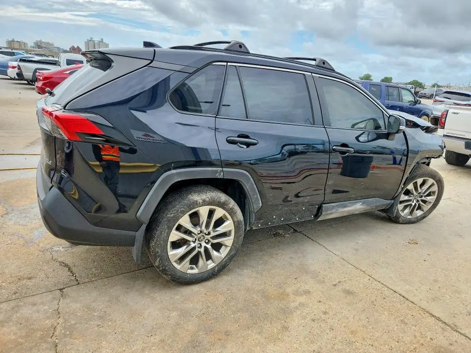 2019 TOYOTA RAV4 XLE PREMIUM  