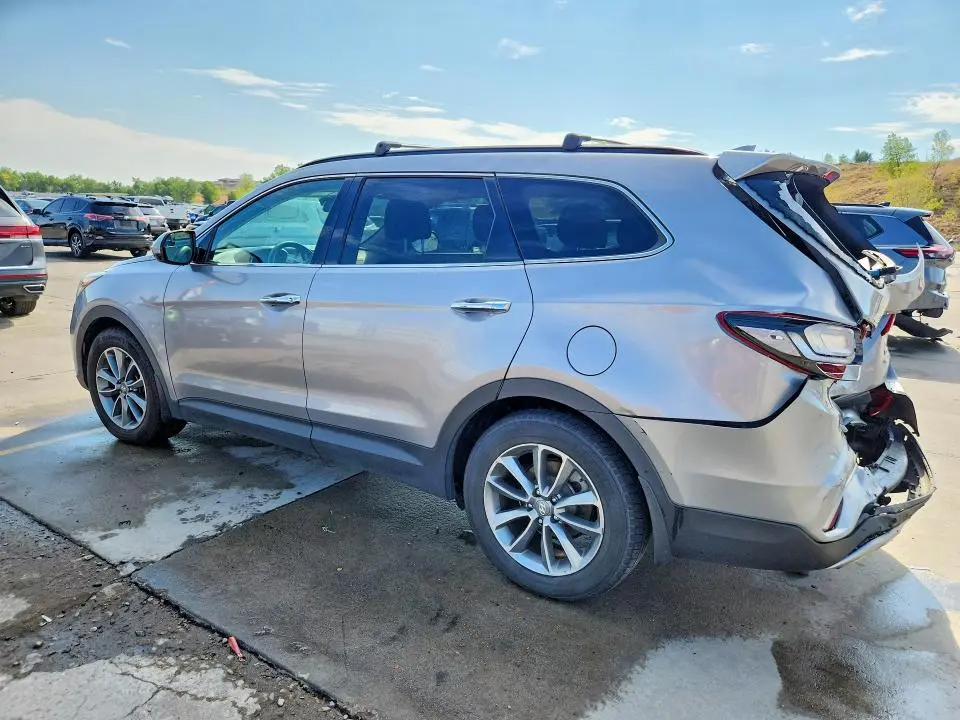 2017 HYUNDAI SANTA FE SE  