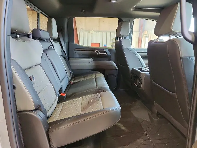 2024 CHEVROLET SILVERADO K1500 ZR2  