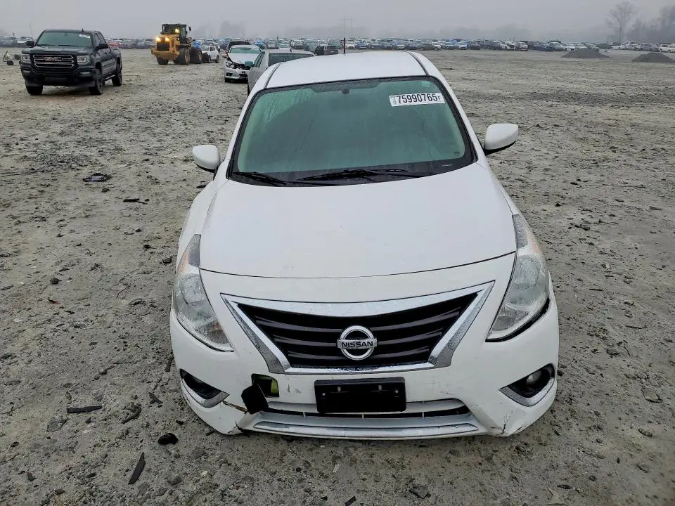 2018 NISSAN VERSA S  