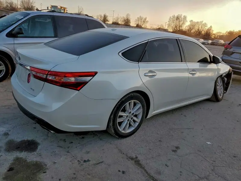 2015 TOYOTA AVALON XLE  