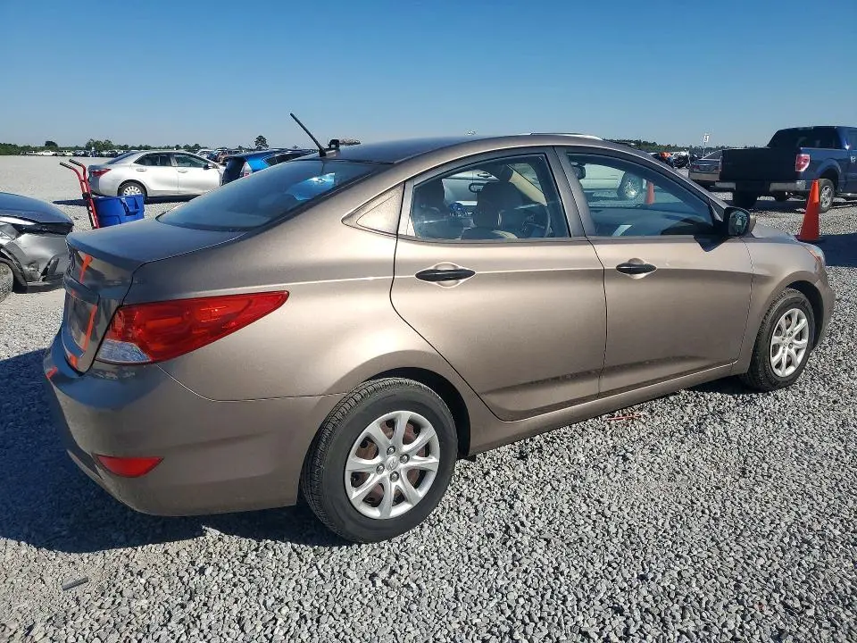 2012 HYUNDAI ACCENT GLS  