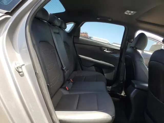 2023 KIA FORTE GT LINE  