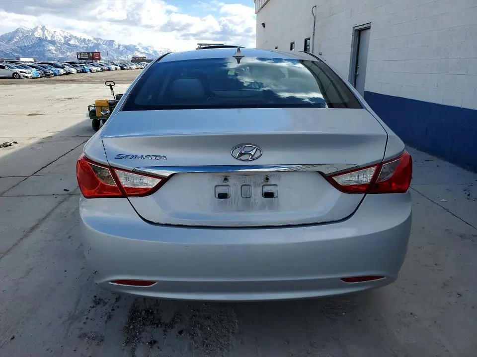 2012 HYUNDAI SONATA GLS  